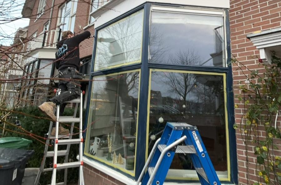 Thuis Techniek - Zonnepanelen - Thuisbatterijen - Stucwerk- Schilderwerk - Over ons 3